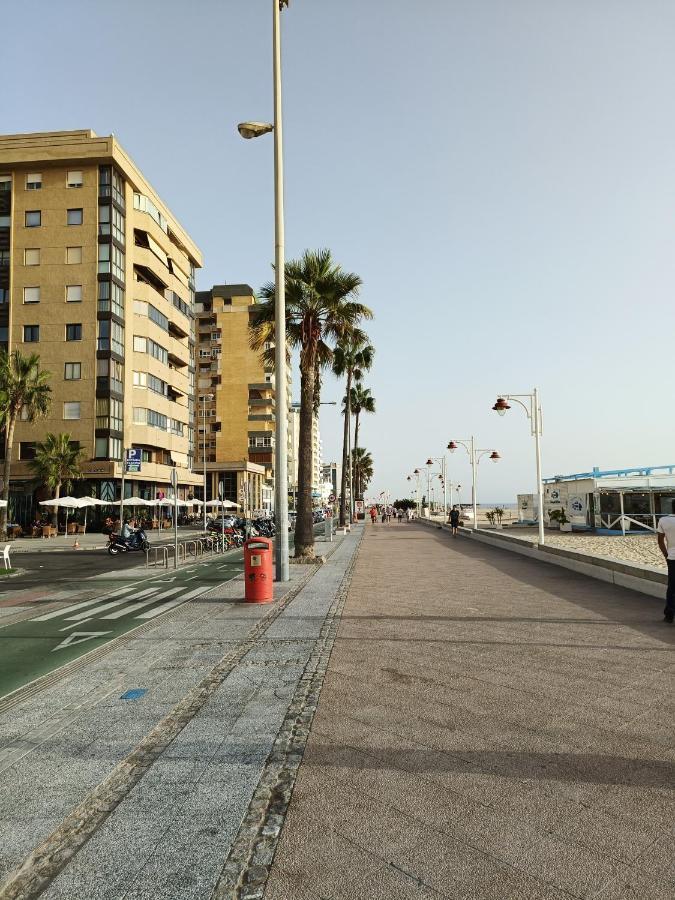 Ferienwohnung Piso Avenida Junto A La Playa Cádiz Exterior foto